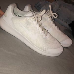 Woman Nike running shoes,only worn once!brand new